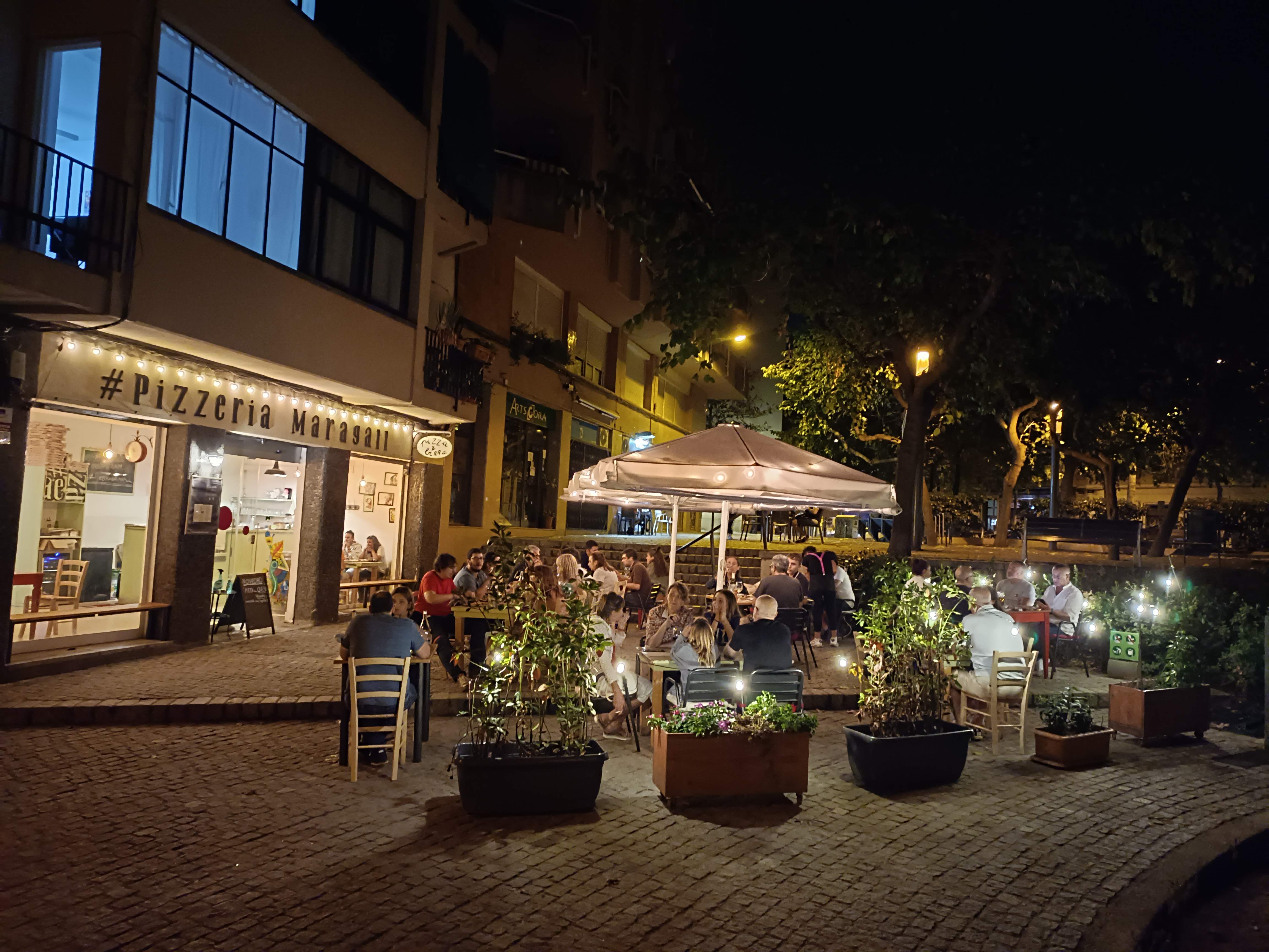Terrazza esterna accogliente di Pizzeria Maragall a Barcellona
